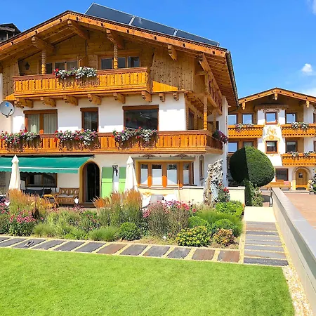 Aparthotel Kroesbacher-2