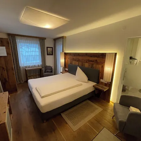 Aparthotel Kroesbacher-3